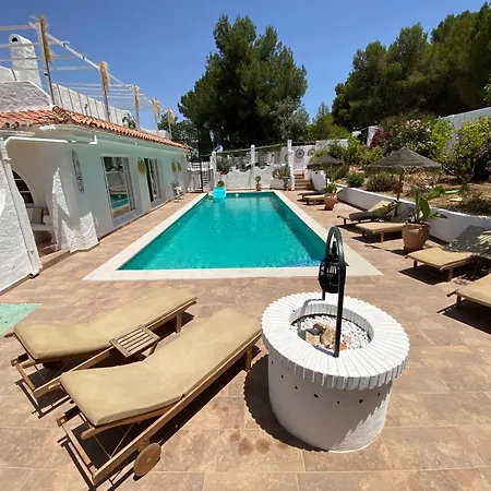 Dos Hermanos Villa