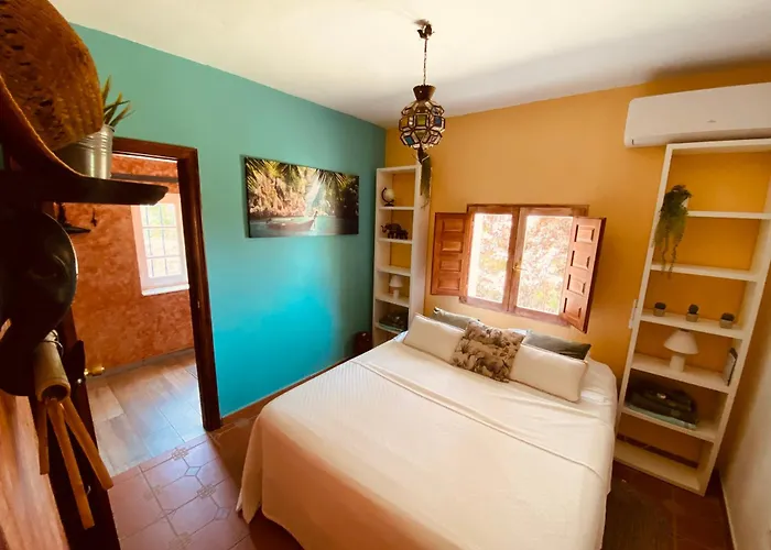Dos Hermanos Villa